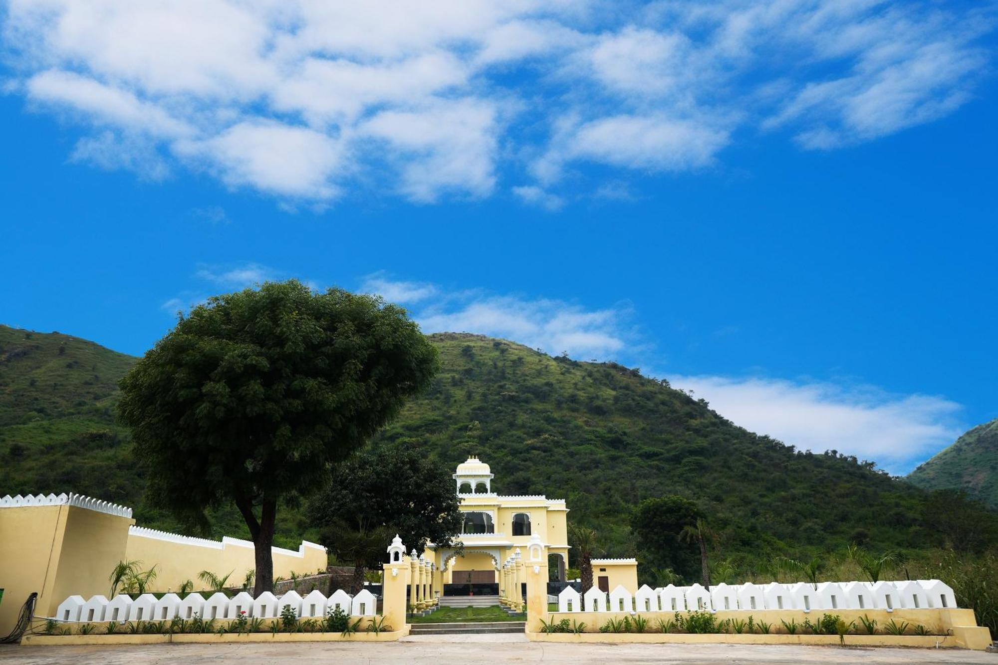 Maangarh Resorts Udaipur Eksteriør bilde